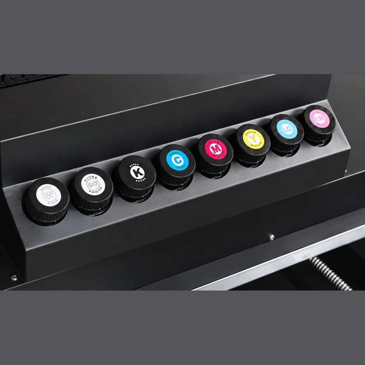 8-цветная схема CMYK + W + LM + LC + V